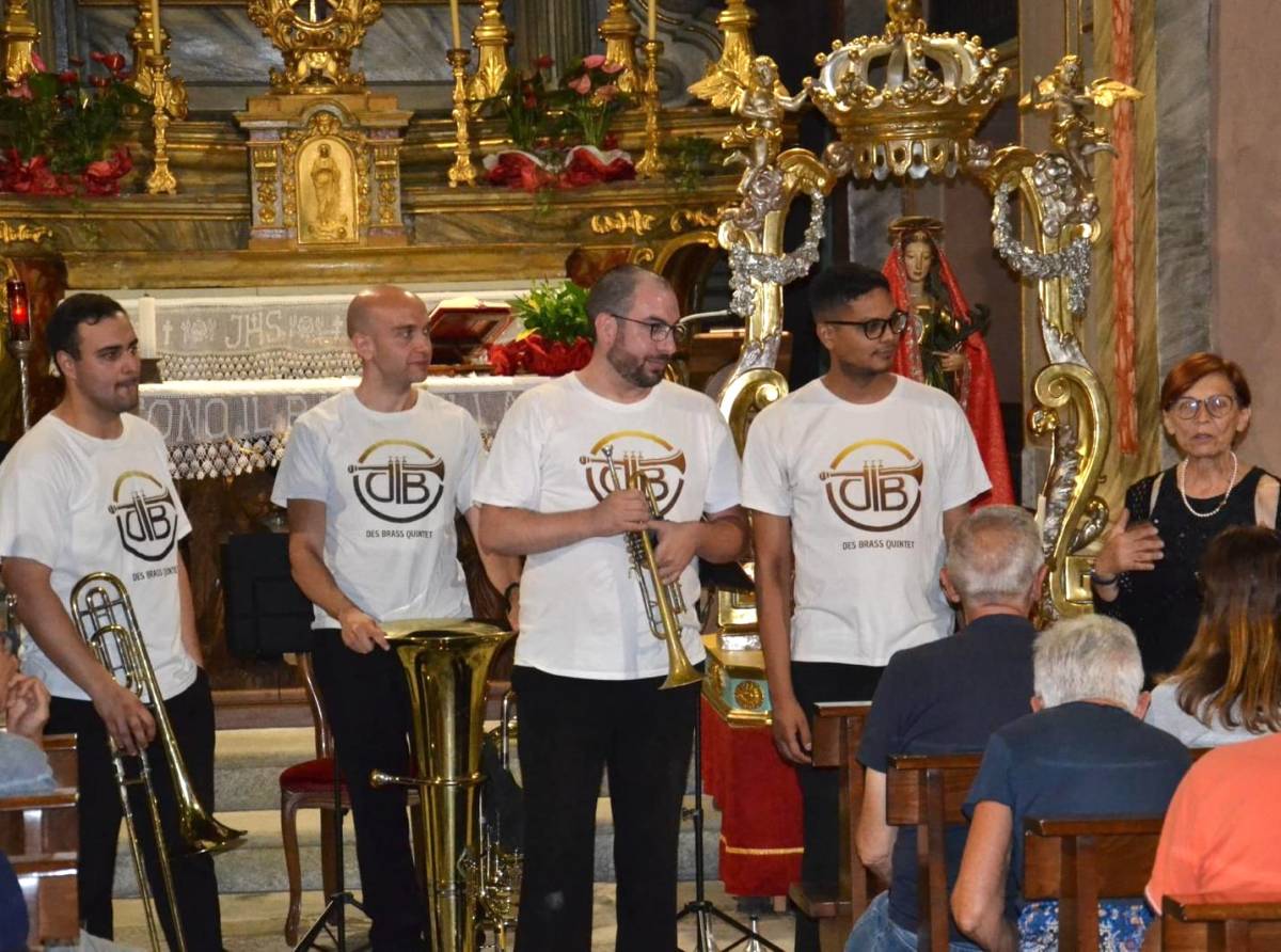 Cantoira, il sacro e il profano suonano insieme: il Des Brass Quintet incanta il Festival dei Saperi
